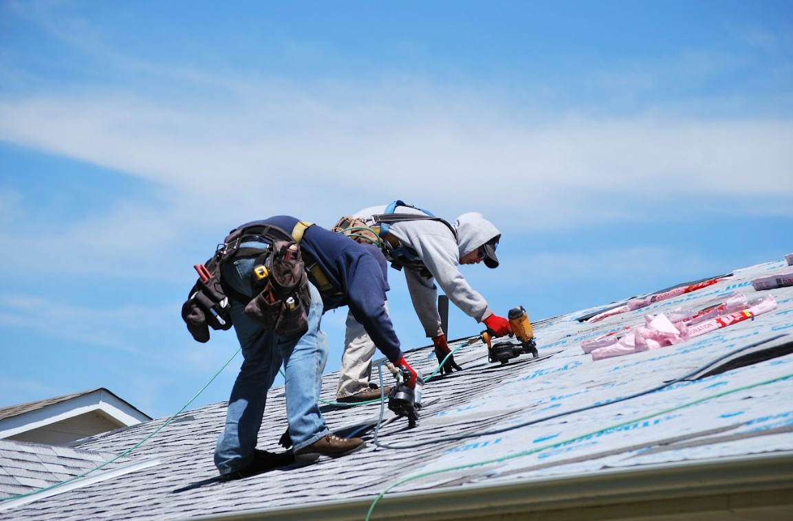 questions to ask a roofer before signing a roofing contract